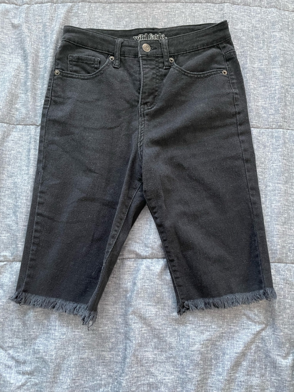 wild fable Black High-Rise Frayed Hem Jean Shorts-Size 0